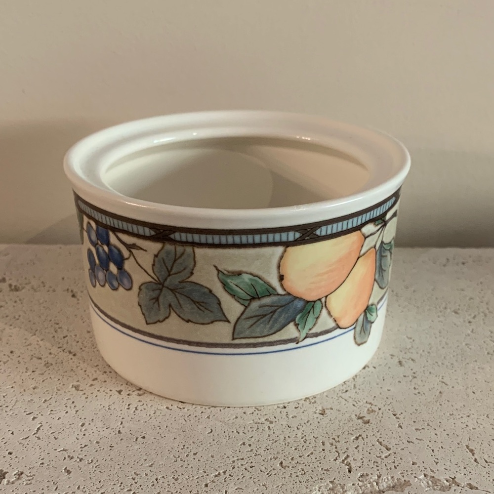 Mikasa Garden Harvest Intaglio sugar dish bowl no lid 1991 CAC29